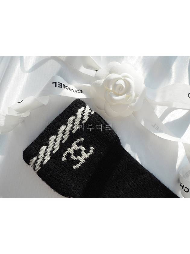 CC Logo Cashmere Gloves Black White AA8450 - CHANEL - BALAAN 3