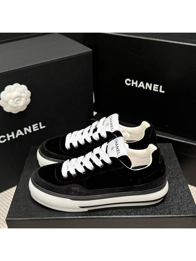 CC point velvet low top sneakers black - CHANEL - BALAAN 3