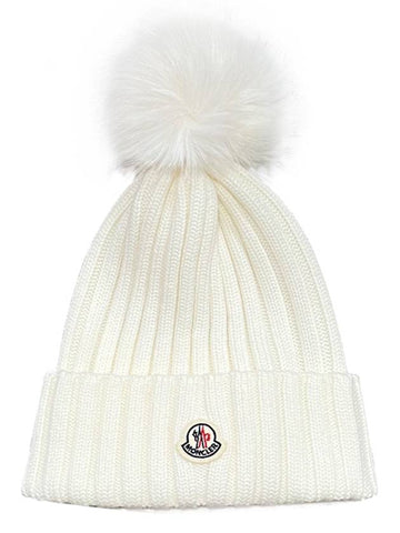 Logo Wappen Patch Pom Knit Beanie Hat White 3B00027 M1131 034 - MONCLER - BALAAN 1