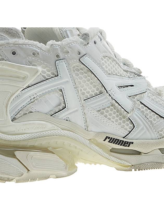 Runner Low Top Sneakers White - BALENCIAGA - BALAAN 11