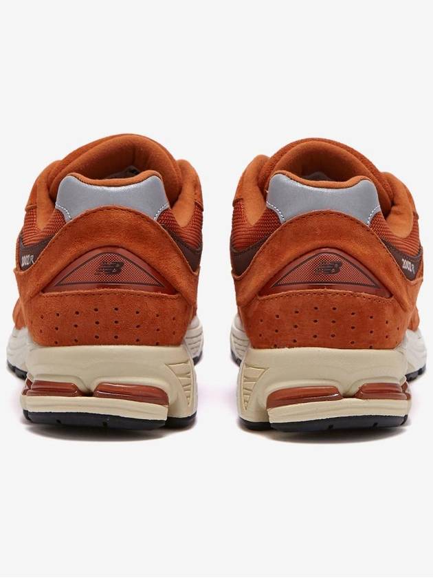 2002R Rust Oxide Low Top Sneakers Orange - NEW BALANCE - BALAAN 7