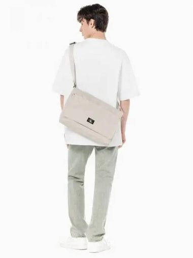 JEANS Men s Ivory CKJ Sports Essential Messenger Bag HH3758 265 - CALVIN KLEIN - BALAAN 1