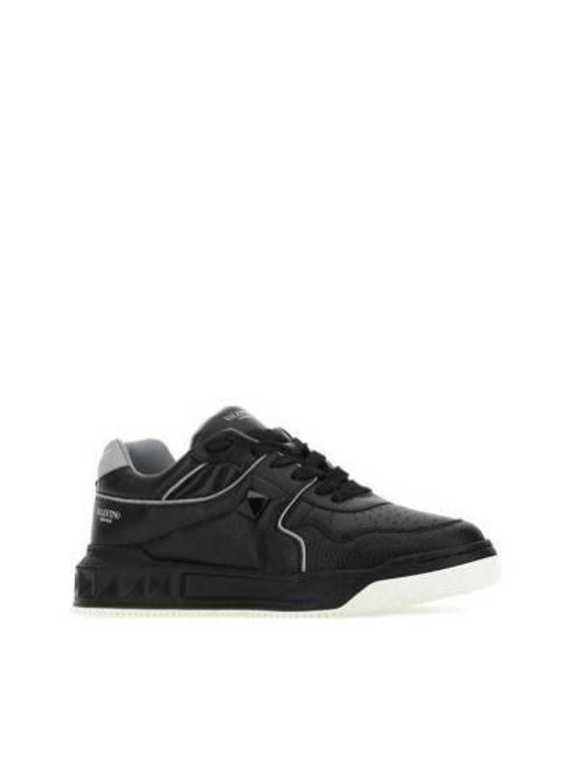 Stud Low Top Sneakers Black - VALENTINO - BALAAN 2