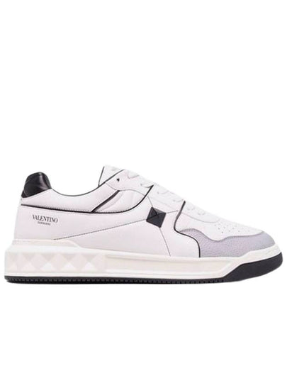 Stud Low Top Sneakers White - VALENTINO - BALAAN 2