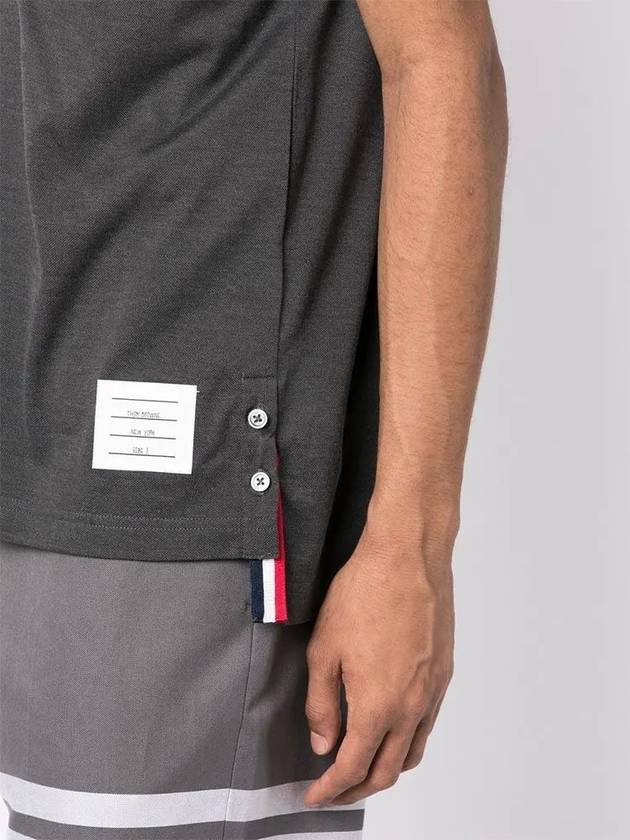 Men's Three Stripes Pocket Mercerized Short Sleeve Polo Shirt Dark Grey - THOM BROWNE - BALAAN 4