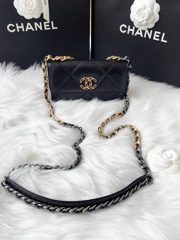 19 Nineteen WOC Chain Flap Cross Bag Mini AP3067 - CHANEL - BALAAN 7