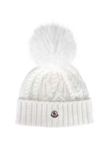 Pom Wool Cashmere Beanie 3B00029 M4506 002 1216275 - MONCLER - BALAAN 1