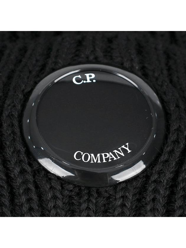Lens Wappen Extra Fine Merino Wool Beanie Black - CP COMPANY - 6