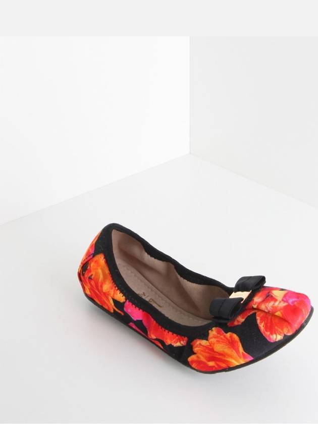 Women's MYJOY Flat Shoes Flower Black 0686067 - SALVATORE FERRAGAMO - BALAAN 1