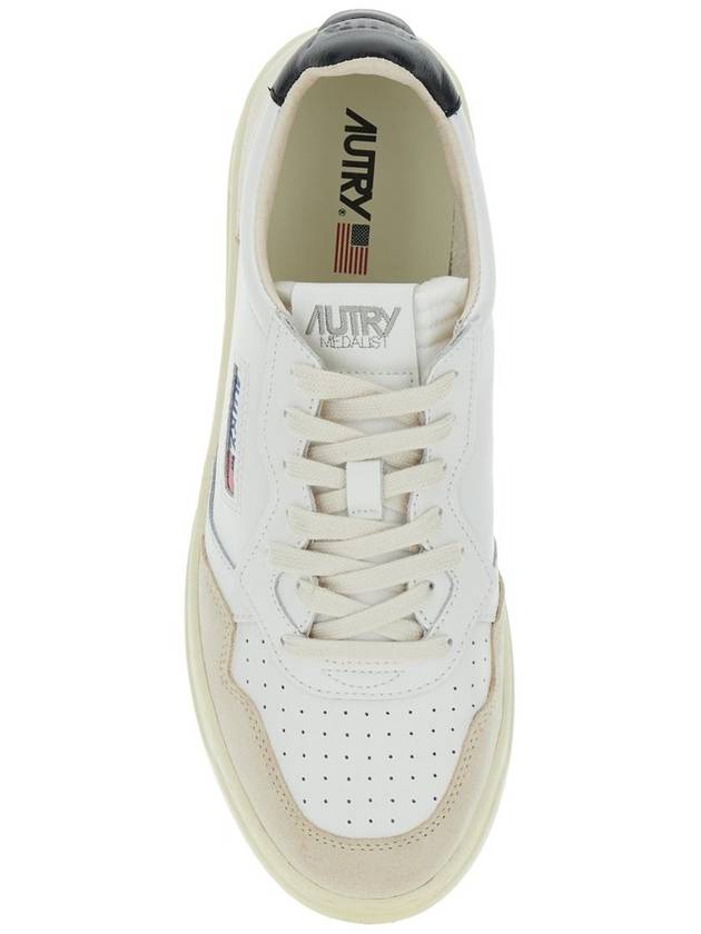 'Medalist' White Low Top Sneakers With Beige Suede Details In Leather Man - AUTRY - BALAAN 4