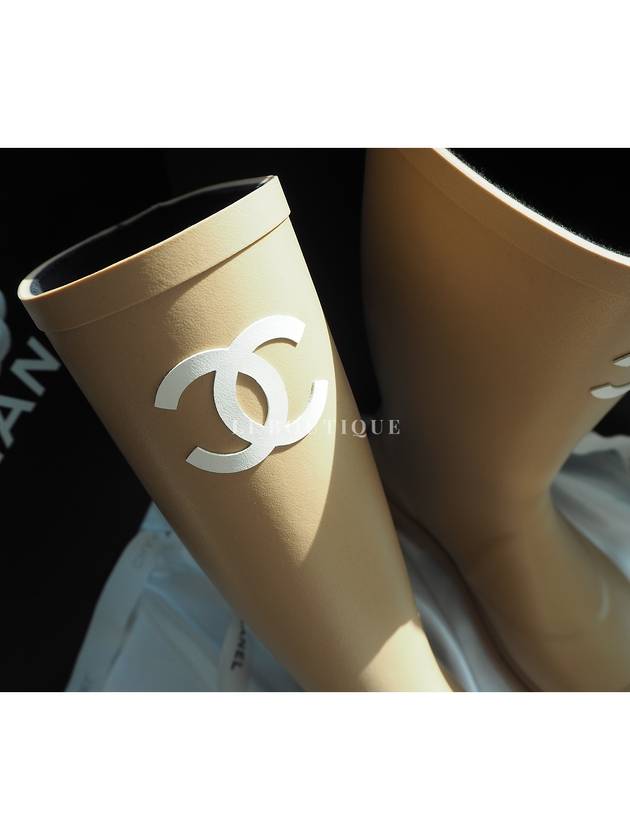 CC Logo Rubber Rain Boots Beige G39620 - CHANEL - BALAAN 6