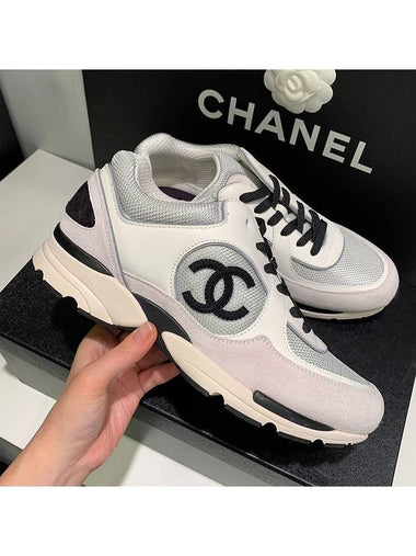 Men s Cruise Sneakers Calfskin Suede White Black - CHANEL - BALAAN 1