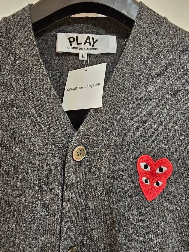 Men's Double Heart Wappen V-Neck Cardigan P1 N076 2 Gray - COMME DES GARCONS PLAY - BALAAN 5