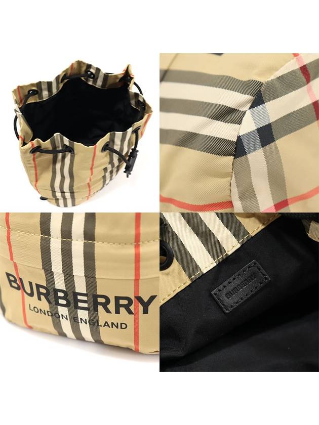 80267371 Icon Stripe ECONYL Drawstring Pouch Phoebe - BURBERRY - BALAAN 7