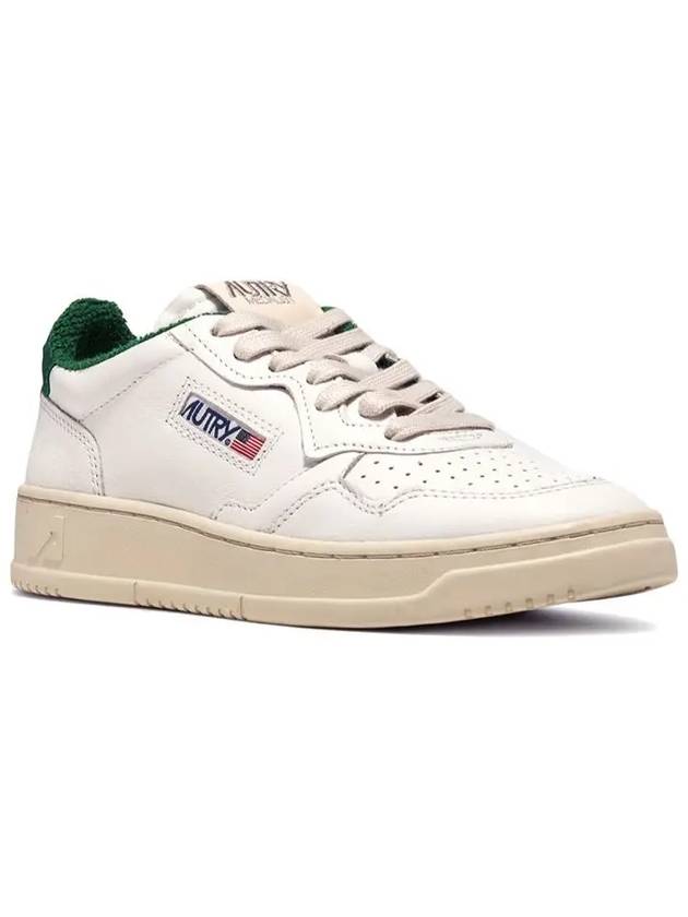 Women's Medalist Goat Green Tab Low Top Sneakers White - AUTRY - BALAAN 3