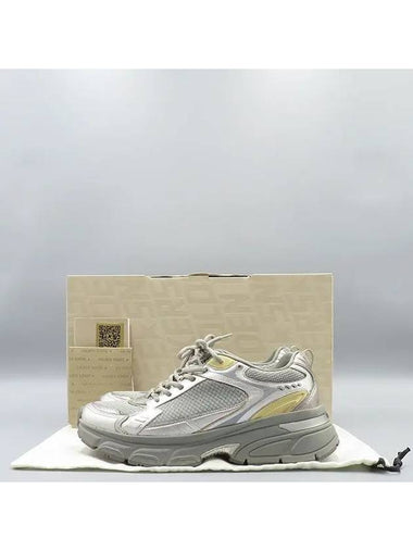 GMF00724 Silver Gray Light Star Sneakers Size 40 - GOLDEN GOOSE - BALAAN 1