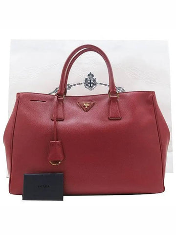 BN1844 Red Saffiano Lux Tote Bag with Gold Logo Decoration - PRADA - BALAAN 1