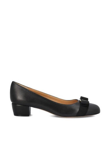 Vana Bow Pumps Black - SALVATORE FERRAGAMO - BALAAN 1