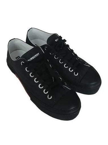 80579991 Fabric black check low top sneakers 260 No 265 - BURBERRY - BALAAN 1