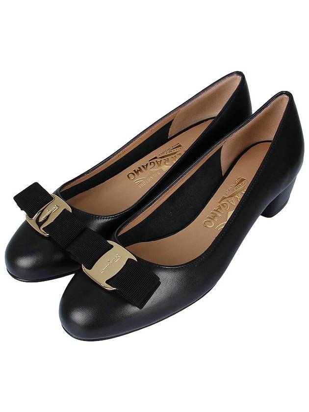 Women's Vara Pumps Black - SALVATORE FERRAGAMO - BALAAN 2