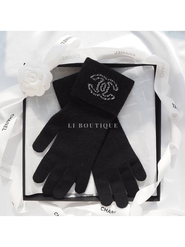 CC Logo Cashmere Knit Gloves Unisex Black AA9264 - CHANEL - BALAAN 3