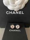 CC logo earrings twotone frame round earrings black white ABC997 - CHANEL - BALAAN 5