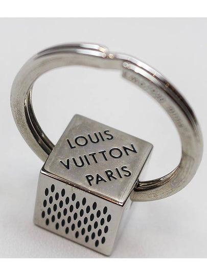 Keyholder Damier Silver Cube Keyring M67920 - LOUIS VUITTON - BALAAN 2