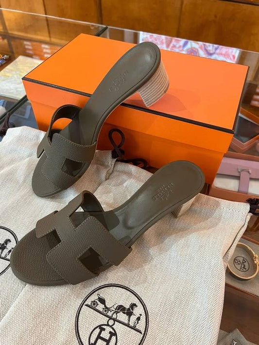 Oasis Epsom Sandals Etoupe - HERMES - BALAAN 2