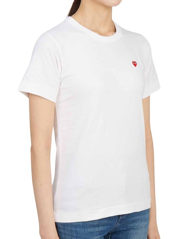 Comme des Gar ons Red Waffen Women s Short Sleeve T Shirt AZ T303 051 2 - COMME DES GARCONS PLAY - BALAAN 3