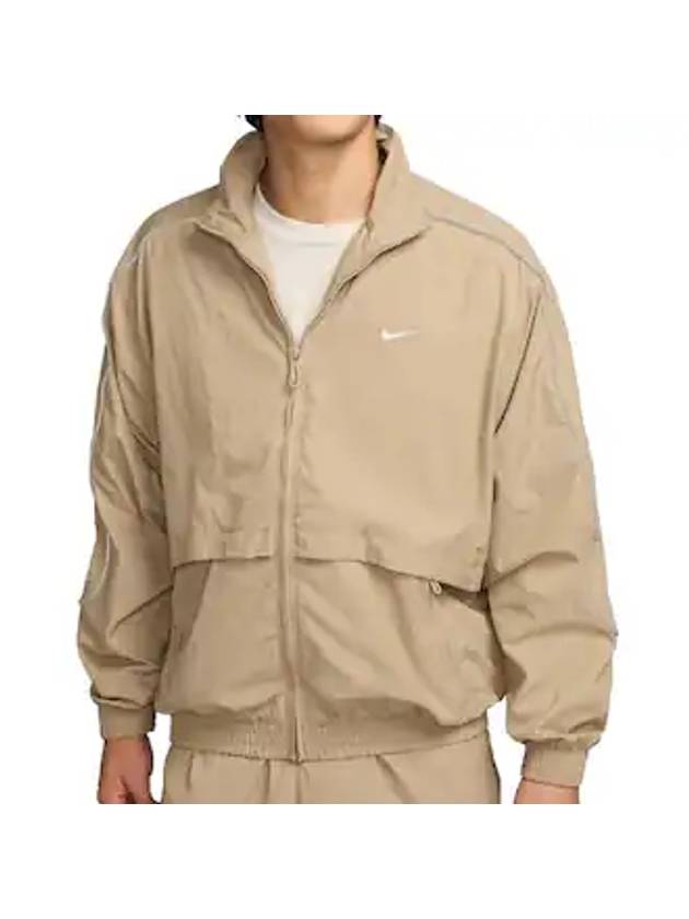 NSW Solo Swoosh Woven Track Jacket Khaki - NIKE - BALAAN 1