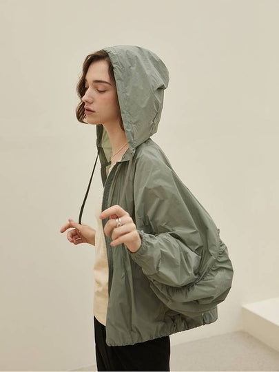 wind shirring zip-up hooded top green - ARIFF - BALAAN 2