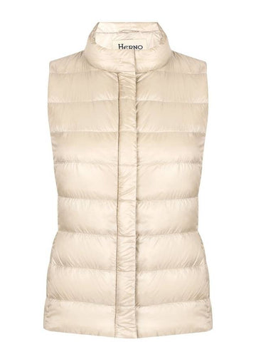 Giulia Slim Fit Down Padded Vest Chantilly - HERNO - BALAAN 1