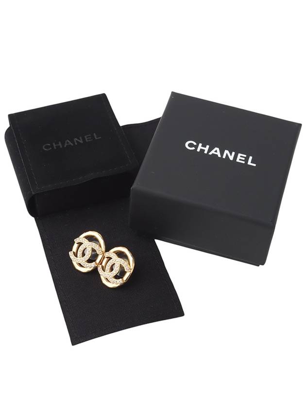 AB8945 CC logo crystal oval earrings 33778 2 - CHANEL - BALAAN 6