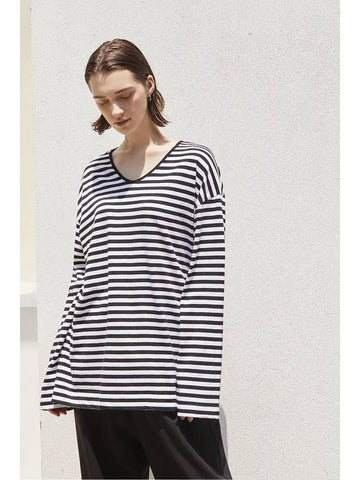 U Neck Long Sleeve Striped T-Shirt White Black - ARIFF - BALAAN 1