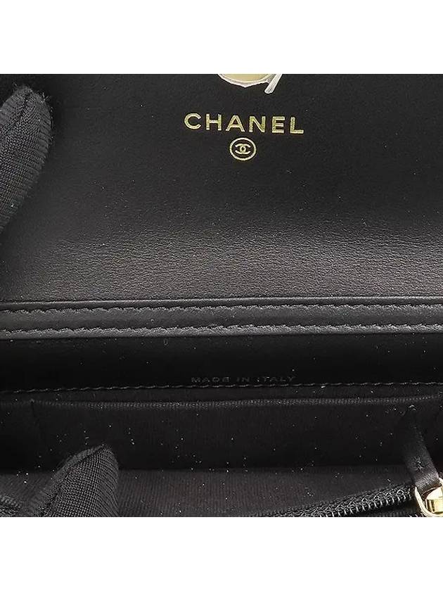 AP1898 shoulder bag - CHANEL - BALAAN 6