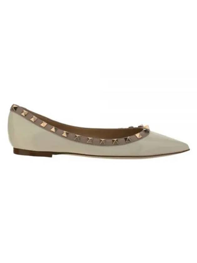 Women's Rockstud Patent Leather Ballerina Ivory - VALENTINO - BALAAN 2