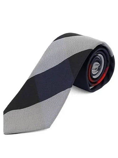 Classic Cut Exaggerated Check Silk Tie Navy 270260 - BURBERRY - BALAAN 1