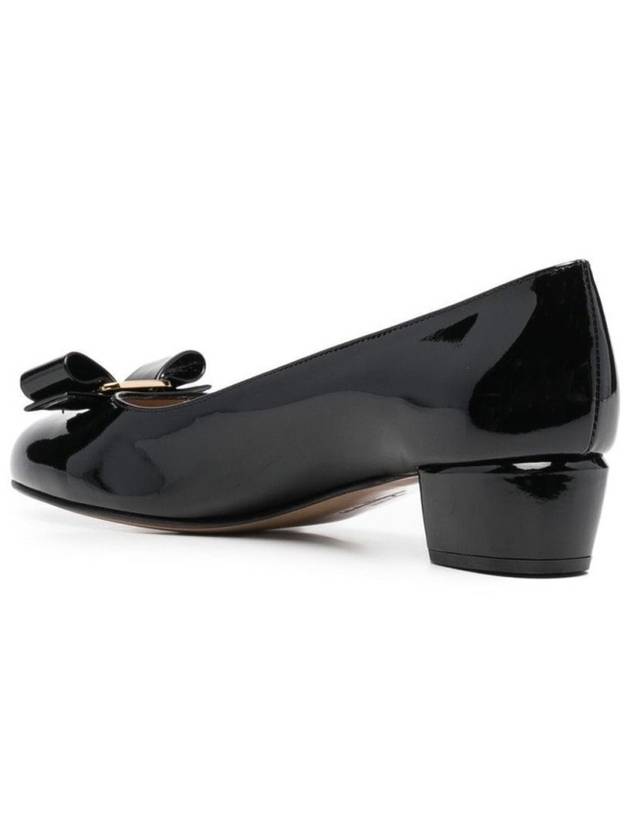 Vara Bow Patent Pumps Black - SALVATORE FERRAGAMO - BALAAN 5