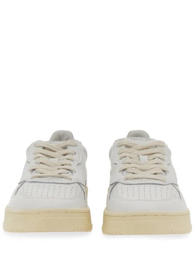 Medalist Green Tab Leather Low Top Sneakers White - AUTRY - BALAAN 6