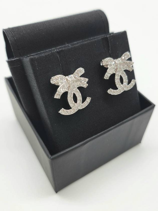 CC Logo Ribbon Metal Diamantes Crystal Earrings Silver - CHANEL - BALAAN 5