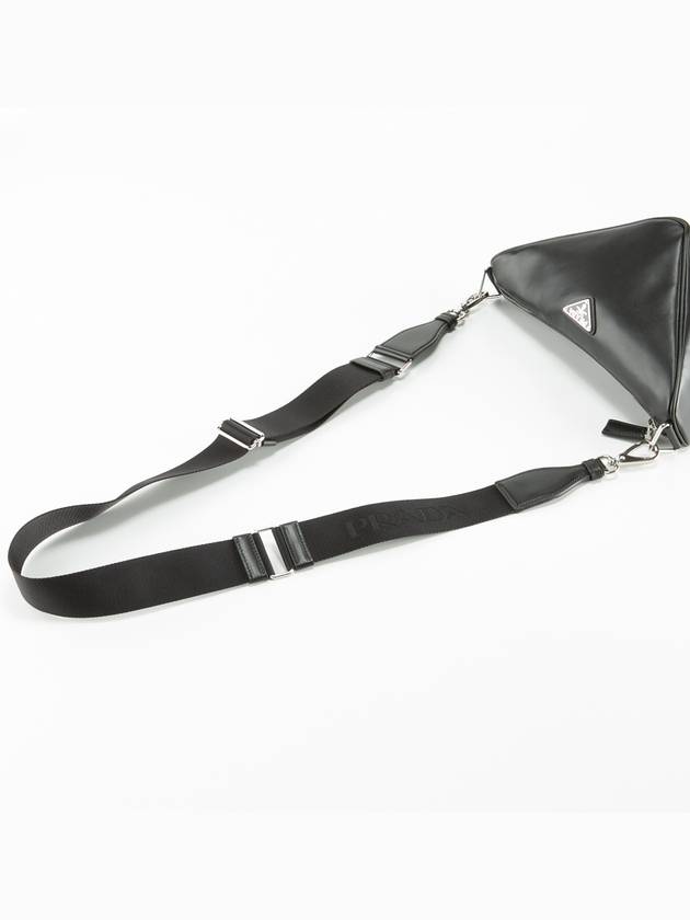 triangle leather bag - PRADA - BALAAN 3