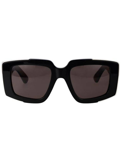 sunglasses AM0446S 001 black - ALEXANDER MCQUEEN - BALAAN 2