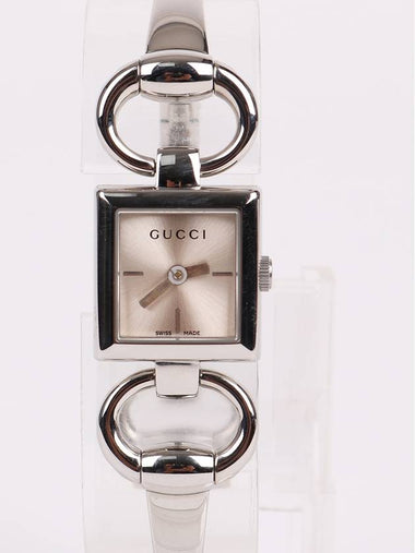 Square steel bracelet type women s watch 120 - GUCCI - BALAAN 1