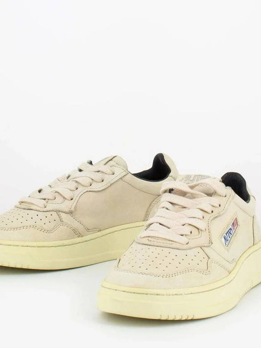 Women's Medalist Goatskin Low Top Sneakers Ivory - AUTRY - BALAAN 2