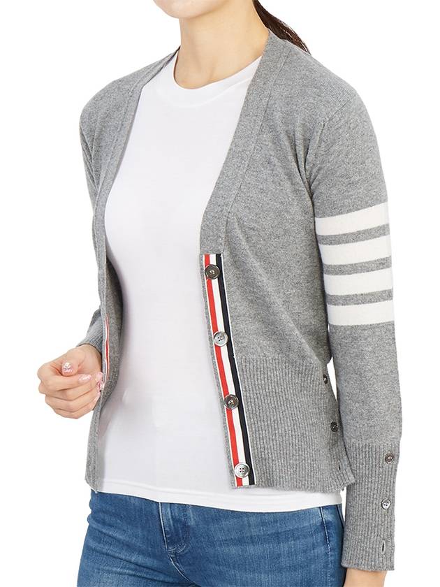 4-Bar V-Neck Cashmere Cardigan Light Grey - THOM BROWNE - BALAAN 7