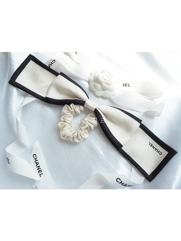 CC Ribbon Hair Scrunch Band White Black - CHANEL - BALAAN 5