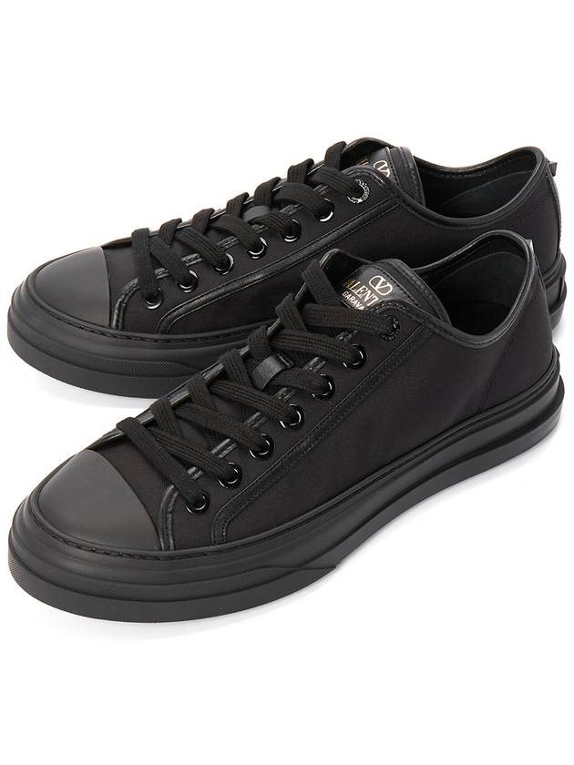 Rockstud Leather Low Top Sneakers Black - VALENTINO - BALAAN 2