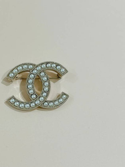 CC logo pearl brooch ABB266B - CHANEL - BALAAN 2