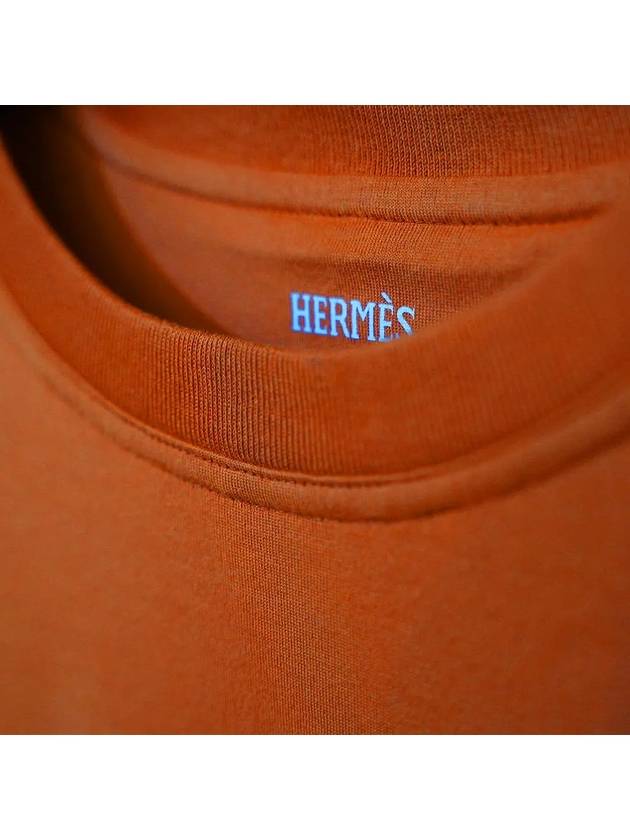 Women's Embroidered Pocket Round Short Sleeve T-shirt Orange H2E4604DU 2N - HERMES - BALAAN 4