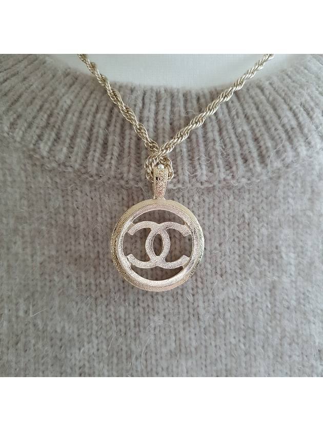 Circle CC Logo Pearl Ball Necklace Gold - CHANEL - BALAAN 5